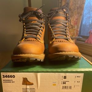 Danner Women's Logger 917 Boot size 8 color is Wood Thrush